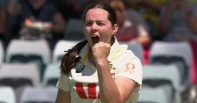 <div>Pink-ball Test: ‘I was really thrilled to get my first wicket,’ says Lucy on dismissing Smriti</div>