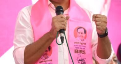 <div>‘Open attack on democracy’: KTR on Speaker’s clean chit to defectors</div>