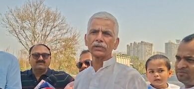 <div>‘Eternally grateful’: Father of Harish Rana expresses gratitude after SC allows passive euthanasia</div>