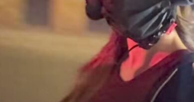 <div>Kriti Sanon chooses bike ride over luxury car to escape city’s traffic post shoot</div>