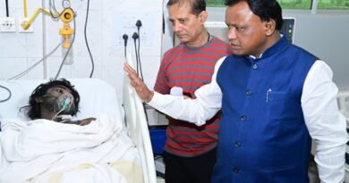 Condolences pour in over 10 ICU deaths in Cuttack hospital blaze, PM announces ex-gratia (Ld)