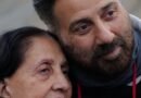 Sunny Deol shares a rare photo with ‘Maa’ Prakash Kaur