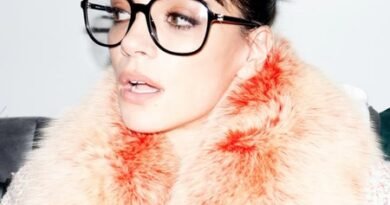 Lily Allen says she ‘cringes’ over old pics, shares what she wears in bed