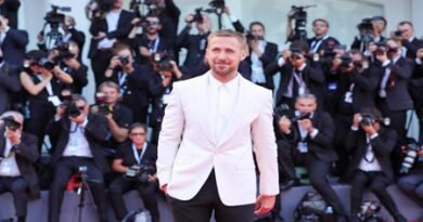 Ryan Gosling slams Hollywood: It’s not moviegoers’ job to keep theaters open