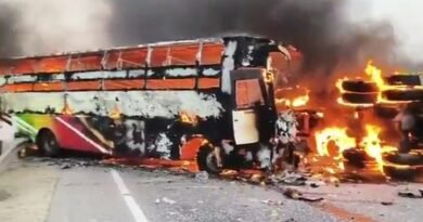 <div>Telangana CM expresses shock over Andhra bus fire tragedy, assures help to victims’ families</div>