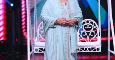Farida Jalal breaks down in tears remembering late Lata Mangeshkar: Was madly in love with her
