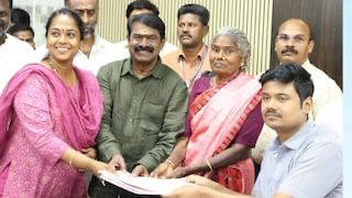 <div>Seeman files nomination from Karaikudi, slams ‘freebie culture’</div>
