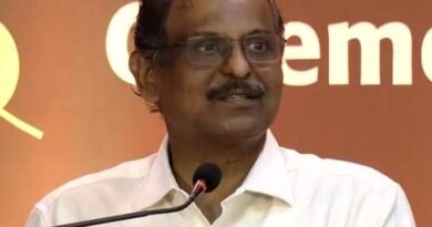 <div>ISRO chief praises NASA’s Artemis II mission, says ‘hopeful of grand success’</div>