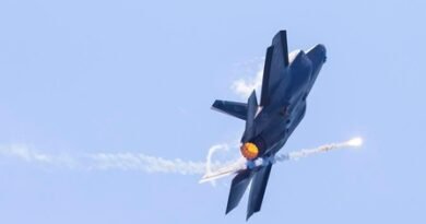 US aircraft loss in Iran raises stakes as search efforts intensify