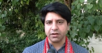 <div>BJP slams Congress over remarks on Gujaratis, accuses party of ‘divisive and abusive politics’</div>