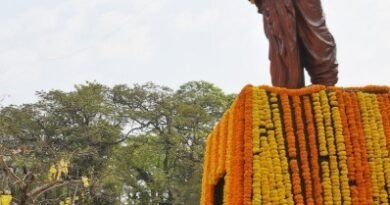 <div>PM Modi shares blog on Mahatma Jyotirao Phule, calls him ‘light that still shows India way’ on birth anniv</div>