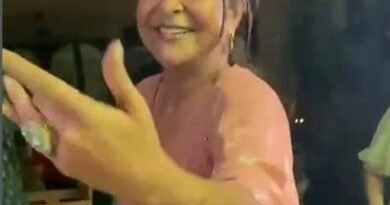 Shefali Shah grooves to her iconic song ‘Sapne Mein Milti Hai’, celebrates dance with candid video