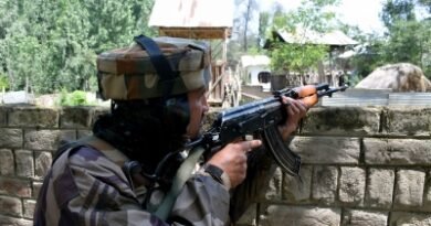 <div>Gunfight starts between Pakistani terrorists, security forces in J&K’s Rajouri district</div>