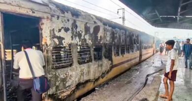 Fire breaks out in passenger train at Sasaram station, no casualties reported (Ld)