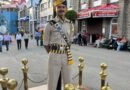<div>Shimla’s ceremonial police force keeps pedestrian flow in check on the Mall</div>