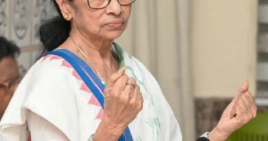 Mamata Banerjee pens ‘chameleon’ themed poem amid Trinamool infighting