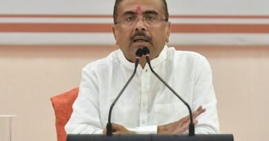<div>Setting of ‘holding centres’ has created panic among illegal infiltrators in Bengal: CM Suvendu Adhikari</div>