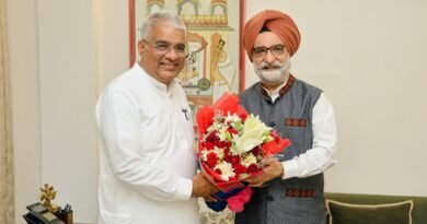 <div>L-G Sandhu discusses Delhi’s green issues with Bhupender Yadav</div>