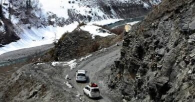 <div>Driver & helper escape miraculously as truck drops into 400-ft-deep gorge near Zojila Pass</div>