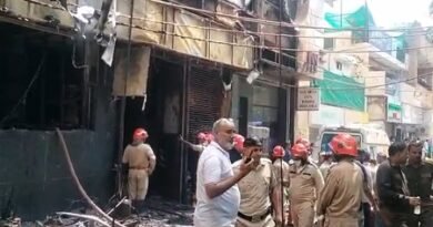 <div>Massive fire breaks out at multi-storey building in Delhi’s Malviya Nagar; 3 rescued</div>
