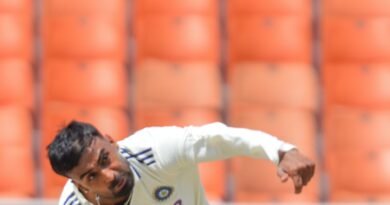 <div>‘Highly encouraging debut’: Gavaskar lauds Suthar after three-wicket haul against Afghanistan</div>