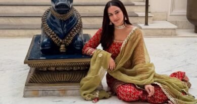 Shraddha Arya takes holy dip in Ganga, calls it a reset for the soul