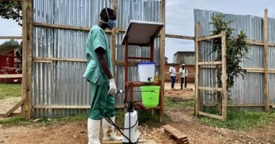 Ebola cases top 1,406, death toll rises to 438 in Congo