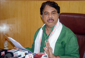 <div>Take war-like measures, declare drought in 150 taluks: K’taka BJP to Shivakumar govt</div>