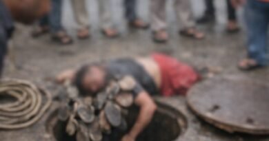 Maha: BMC suspends four employees, orders probe into manhole death