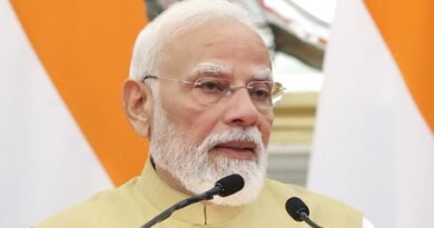 <div>PM Modi mourns demise of Qatar’s former Amir, calls him ‘visionary leader, true friend’</div>