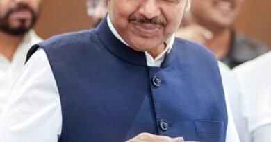 CM Fadnavis dismisses speculation over shift to Centre with witty response