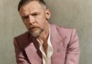 Simon Pegg says his friendship with Tom Cruise helped him cope with fame