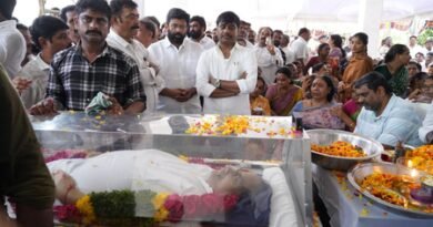 High drama at ex-Andhra minister’s house as daughter not allowed to touch body