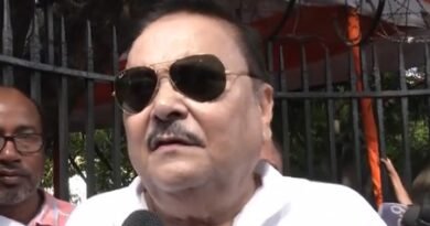 <div>Madan Mitra blames Abhishek’s ‘Hitlerian attitude’ for abandoning Mamata; loyalists hit back</div>