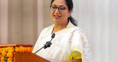 <div>Delhi CM Rekha Gupta approves Rs 33.31 crore for farmers hit by last year’s rain</div>