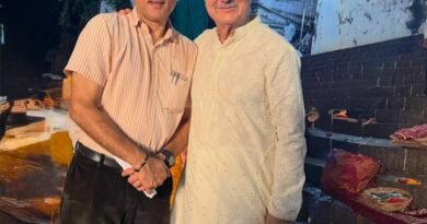 <div>Anupam Kher reflects on his decades-long bond with Sooraj Barjatya as he wraps ‘Yeh Prem Mol Liya’</div>