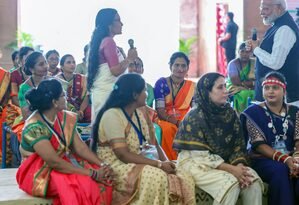 <div>‘Living example of women empowerment’: PM Modi highlights 46 pc beneficiaries of PM SVANidhi</div>