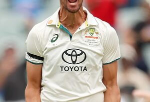 Starc surpasses Rangana Herath to become leading left-arm bowler in Tests