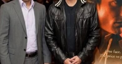 <div>Anil Kapoor calls Akshaye Khanna ‘finest actor’ as ‘Gandhi, My Father’ clocks 19 years</div>