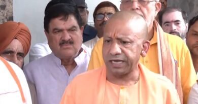 <div>No saint found involved in SIT’s preliminary probe; Oppn’s remarks insult to Sanatan Dharma: CM Yogi</div>