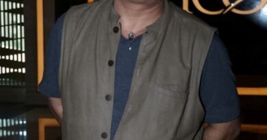 Piyush Mishra takes a dig at Bollywood celebs for not supporting Jharkhand student’s peaceful protest