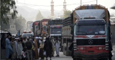 Pakistan: Transporters announce strike against daily revision of fuel price, excessive fines
