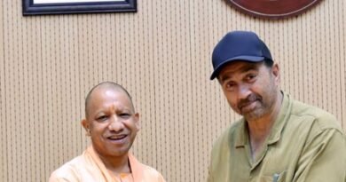 Sunny Deol meets UP CM Yogi Adityanath