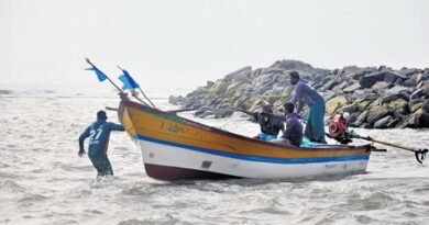 <div>TN’s Thoothukudi fishing community demands sea ambulance services to save lives</div>