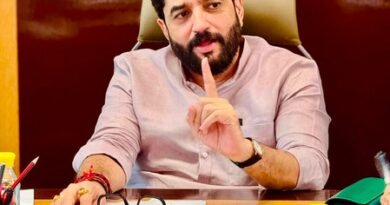 No policy bars major airport operators from owning airlines: Govt