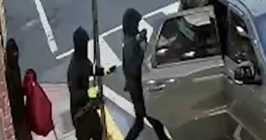 Masked robbers take jewels worth $1 million from US Indian jeweller in 1-minute heist