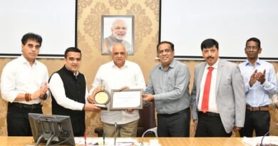 Gujarat CM felicitates three govt hospitals for national organ donation awards