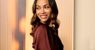 <div>Zoe Saldana is miffed with ‘political questions’ being asked only to marginalised groups</div>