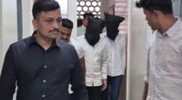 Two held with stolen foreign liquor worth Rs 27,000 in Pune