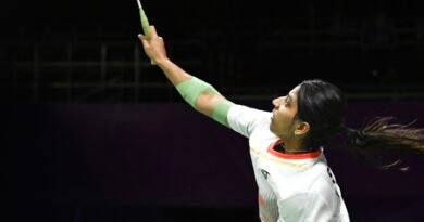 Badminton WC: Treesa-Gayatri stun 16th seeds to reach pre-quarters; Lakshya, Unnati advance (round-up)